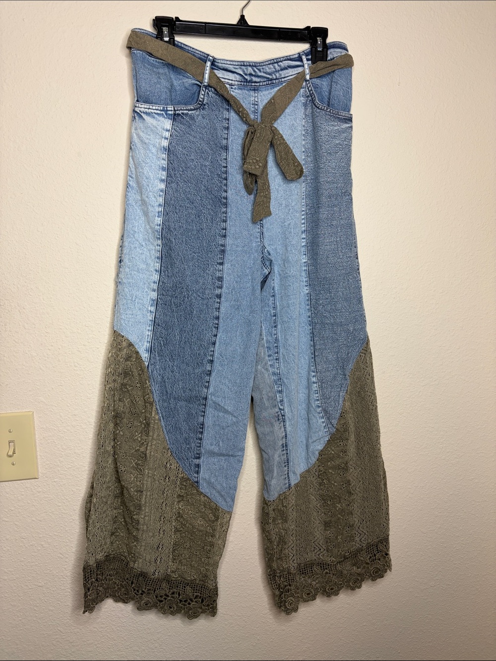 Young Threads | Wild West Lace Rhapsody Denim Flare Pants Size Large NWT - Picture 2 of 7
